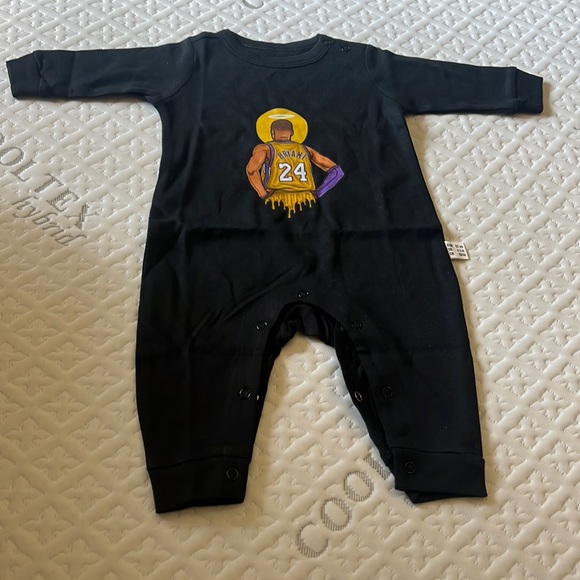 Kobe Bryant Onesie - Picture 1 of 3